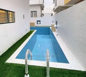 L Shaped Modern Swimming Pool Construction
