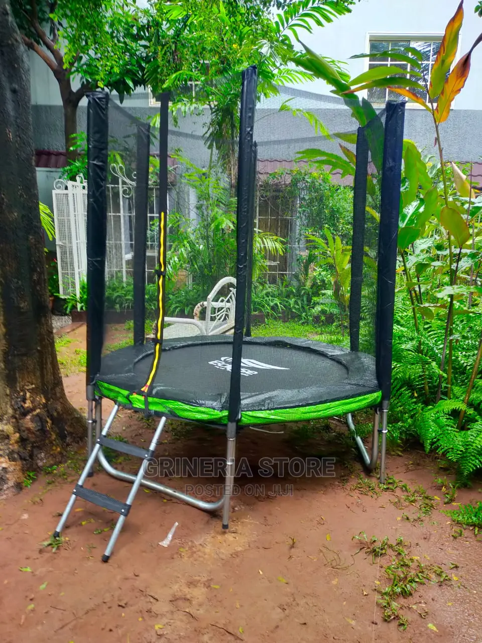 6ft Outdoor Trampoline