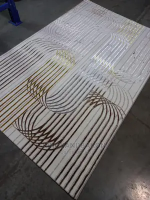 4x6fts Cream and Gold Turkey Center Rug