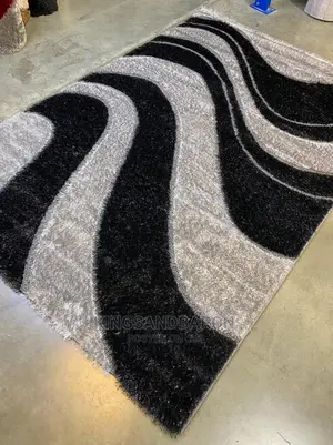 4x6fts Black and Grey Shaggy Center Rug(3×5,5×7,7×10)