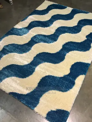 4x6fts Cream and Torquoise Turkey Shaggy Center Rug