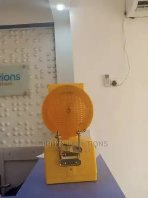 Attractive High Visibility Solar Construction Light