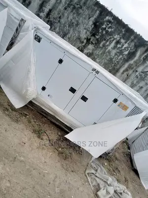 Semi Silent Perkins Soundproof Diesel Generator 80kva-White