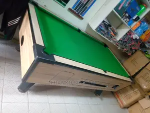 Marble Top Snooker and Coins