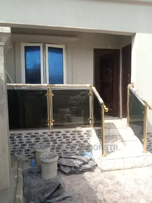 Gold/Dark Grey Glass Top-Notch Railings