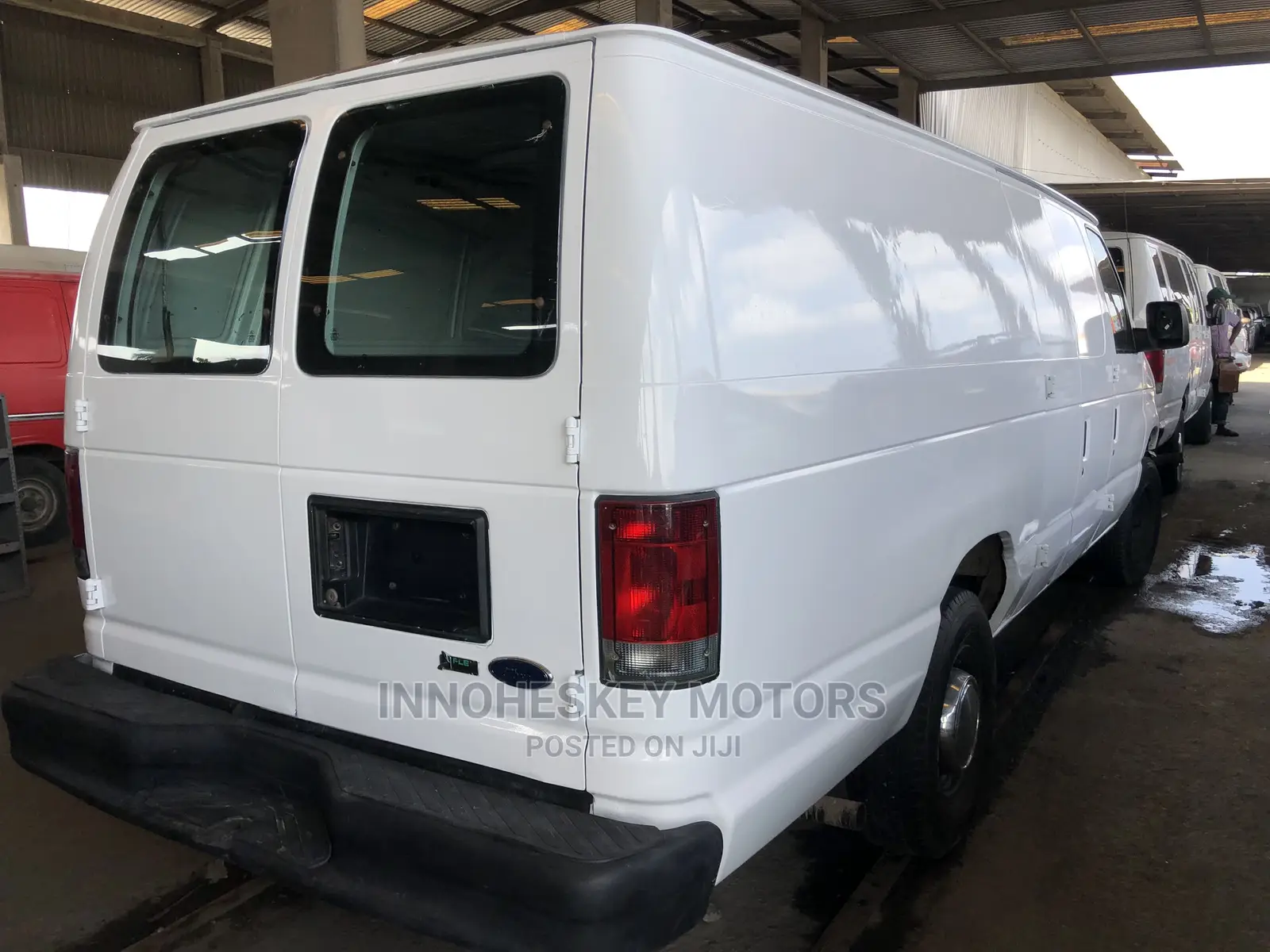 Ford E350 2010 White