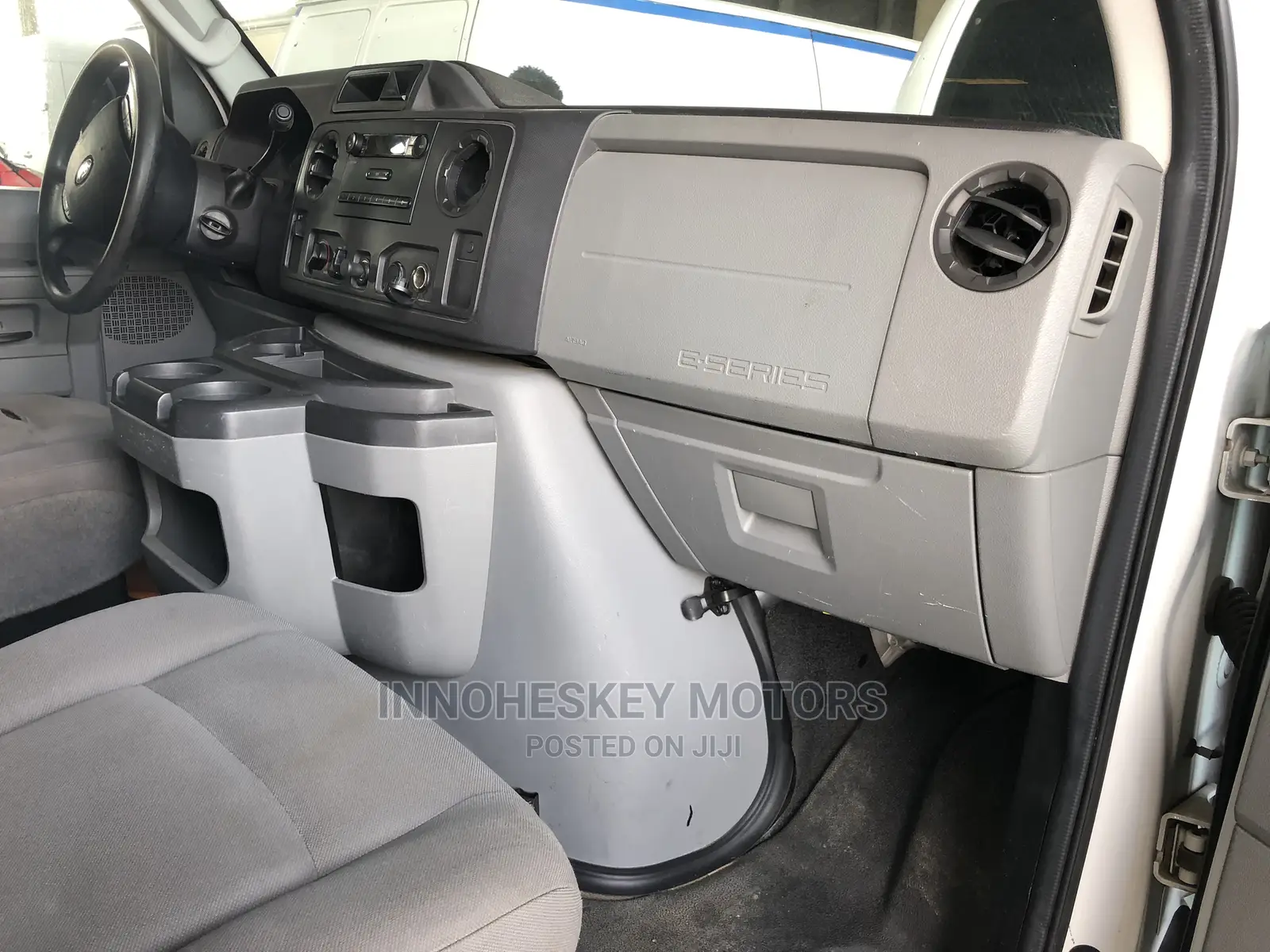 Ford E350 2010 White