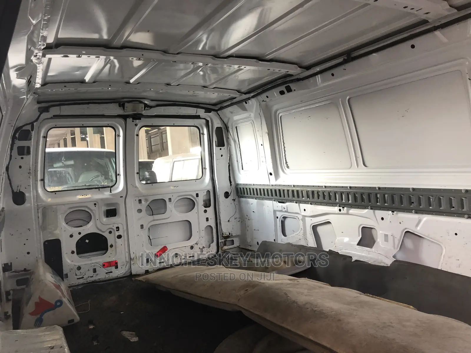 Ford E350 2010 White