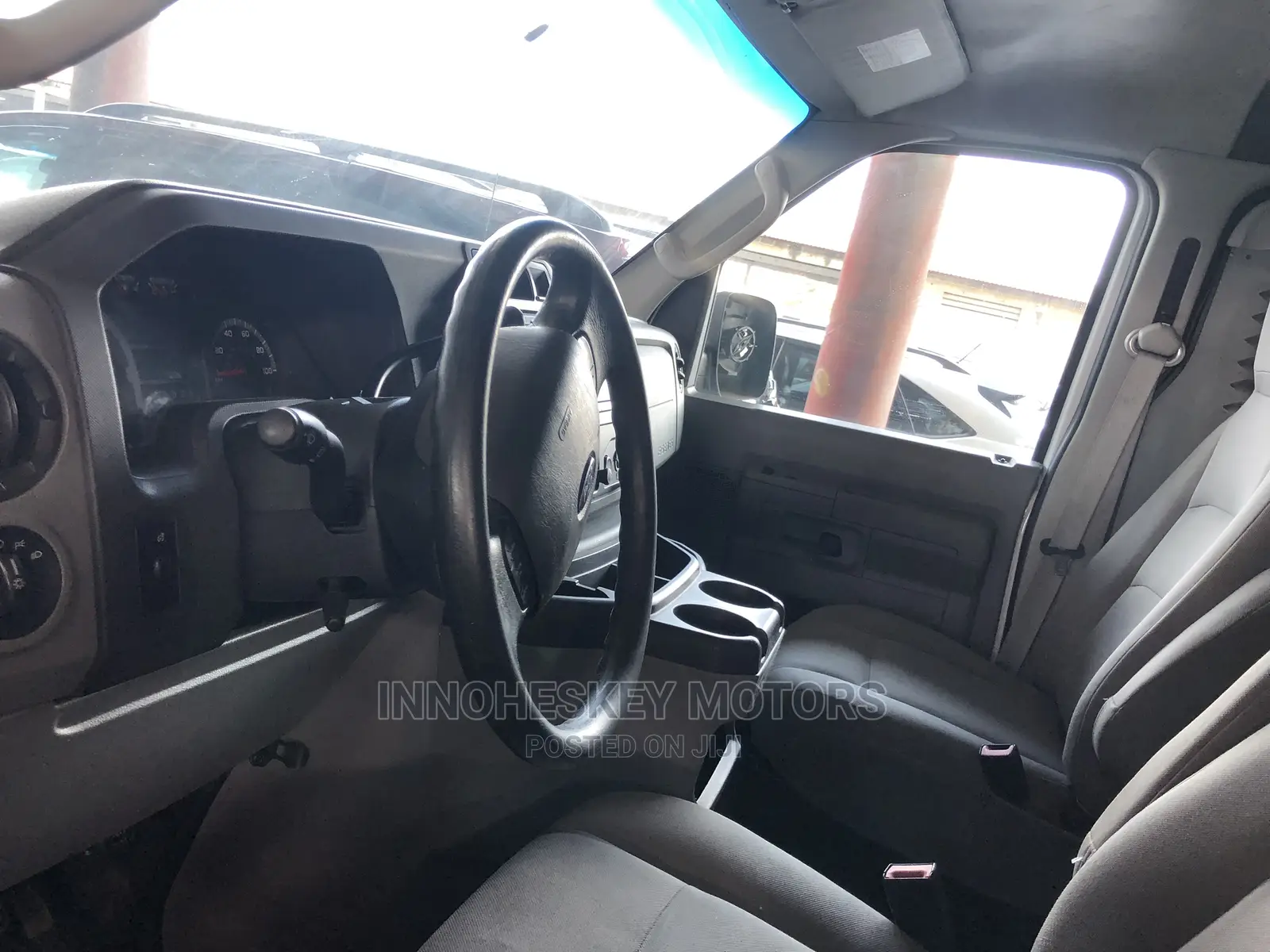 Ford E350 2010 White