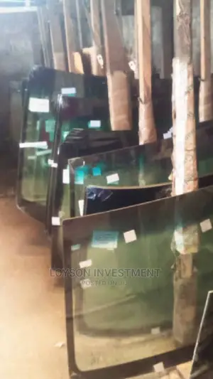 CRV 2000 Windscreen