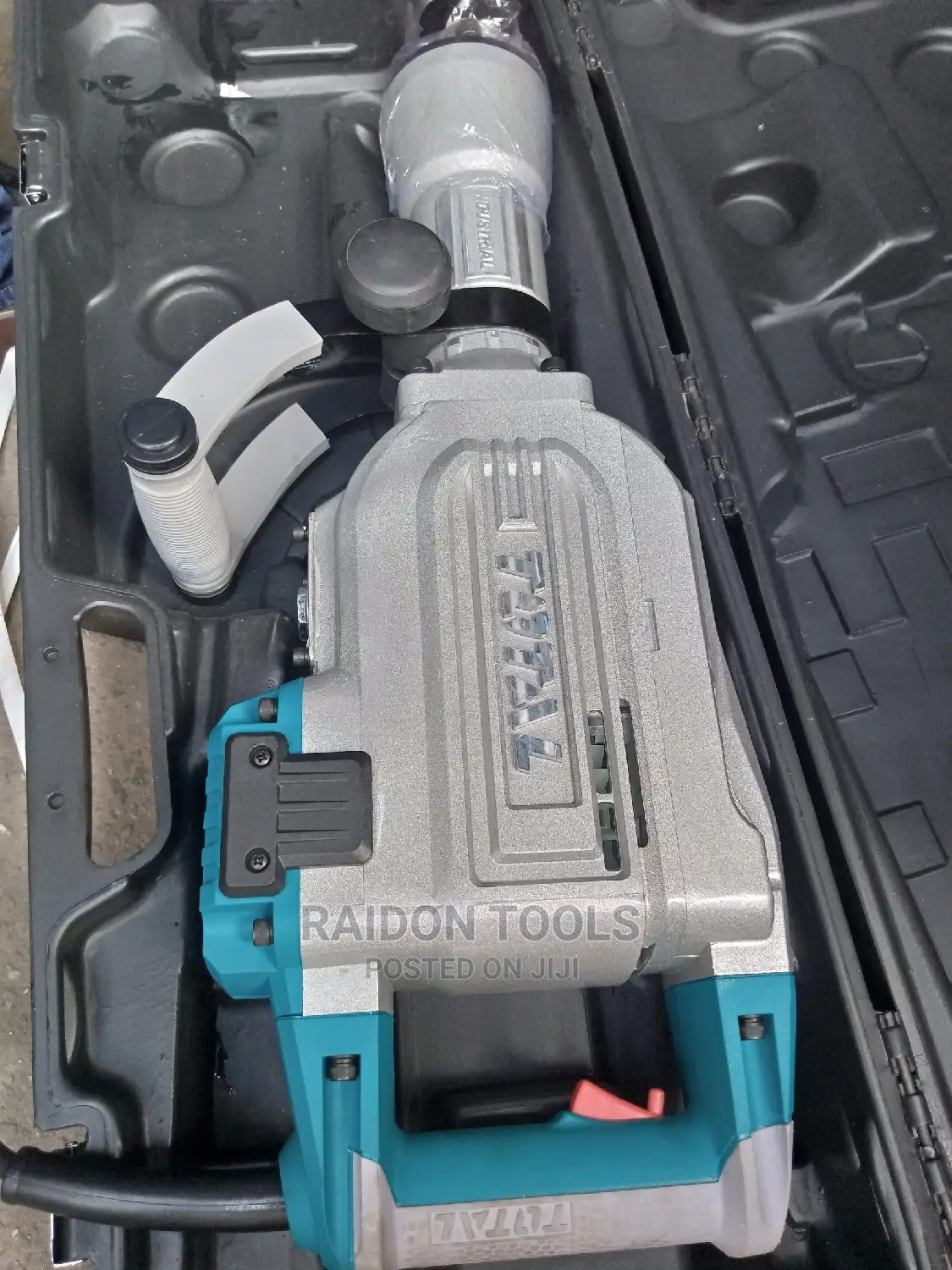 Jack Hammer Machine, Total
