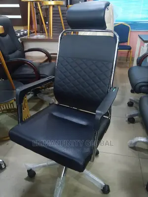 Executive Swivel Chair With Headrest