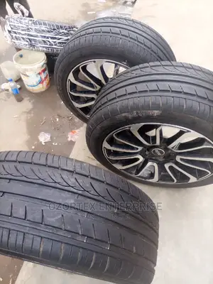 20inches Rim Range Rover Wit Tyres