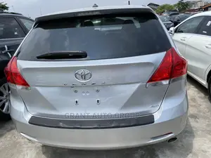 Toyota Venza V6 AWD 2010 Silver
