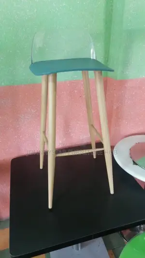 Italian Unique High Quality Bar Stools