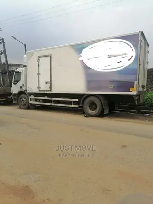 Hire Truck for Relocation and Moving Goods