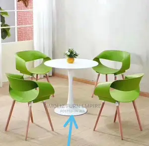 Exquisite Dining Table With 4 Chairs.