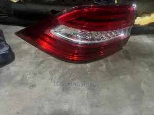 Mercedes-benz Ml350 2013,2014,2015 Back Light