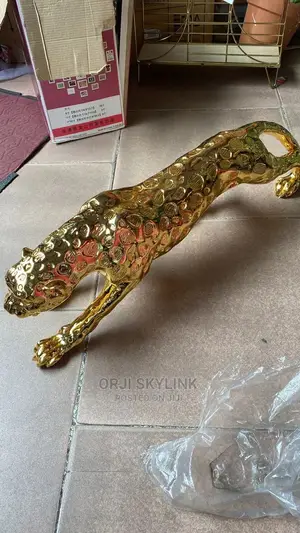 Tiger Figurines