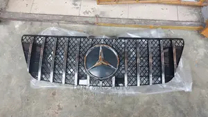 Front Grille Mercedes-Benz ML350 2008 to 2010 GT