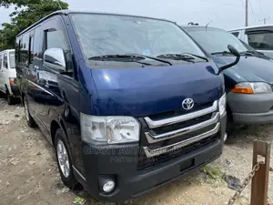 Toyota HiAce 2014 Blue