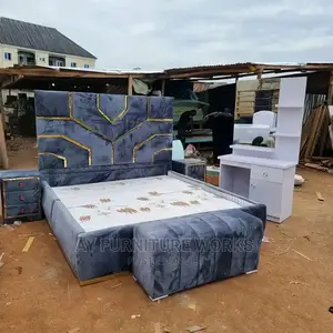 Exclusive Gray and White Colour Beddings
