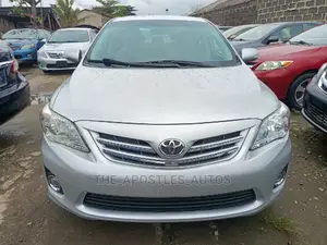Toyota Corolla 2011 Silver