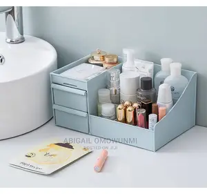 Make Up Organizer Kits