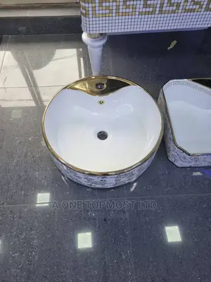 White and Gold Countertop