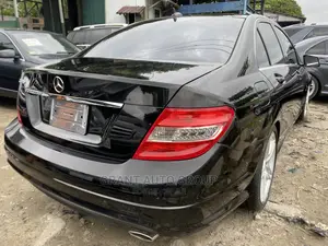 Mercedes-Benz C300 Luxury 4Matic Sedan AWD (3.0L 6cyl 7A) 2010 Black