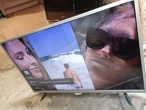 32 INCHES Philip Android Smart TV