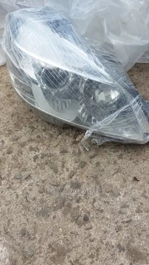 Mercedes-Benz C300 2008 to 2012 Headlights
