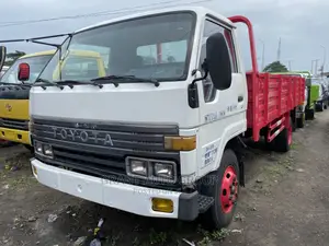 Toyota Dyna 400 Diesel Engine.