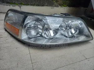Lincoln Town Headlamp 2009 Model