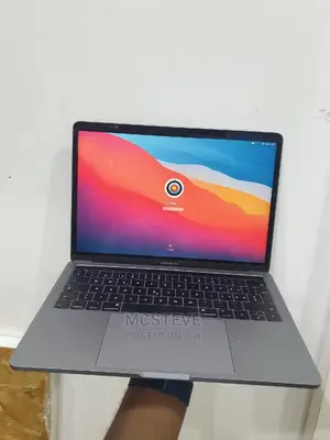 Laptop Apple MacBook Pro 2017 8GB Intel Core I5 SSD 500GB
