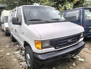 Ford E350 2005 White