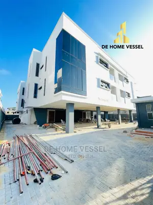 3bdrm Apartment in Lekki Phase 1 for Sale