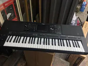 Original Yamaha Keyboard PSR-SX700