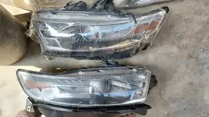 Headlamp Ford Taurus 2013
