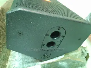 Jbl Monitor Speaker  Model Srx700