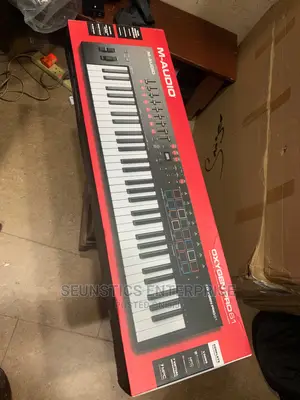 M- Audio Oxygen Pro 61 Midi Keyboard/Piano