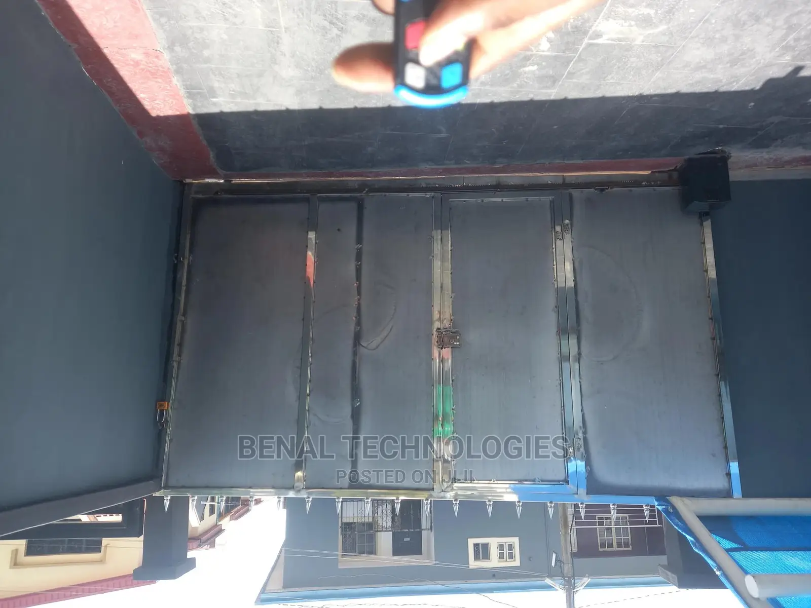 Very Durable Automatic Remote Gate Machine in Alimosho
