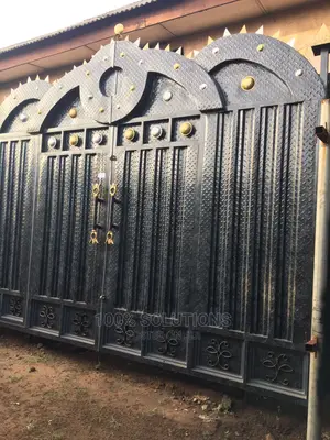 Standard Royal Iron Swing Gate for Your Home