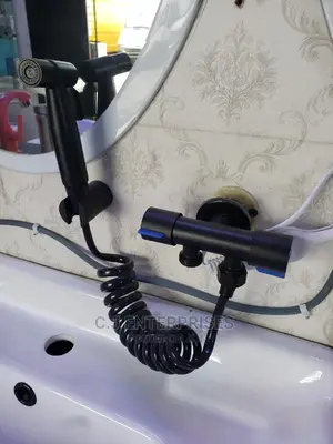 Pressing Shower Black Color