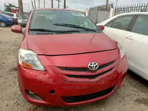 Toyota Yaris Sedan 2007 Red