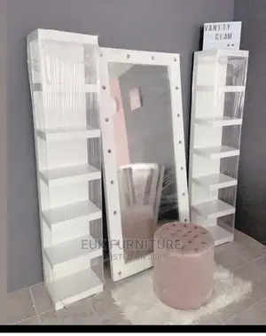 Beautiful Dressing Mirror With Shelves N Light💡
