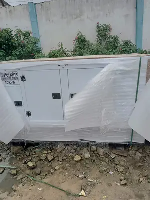 Perkins Soundproof Diesl Generator Sp40kva-Brand New