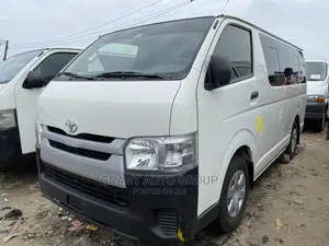 Toyota HiAce 2013 White