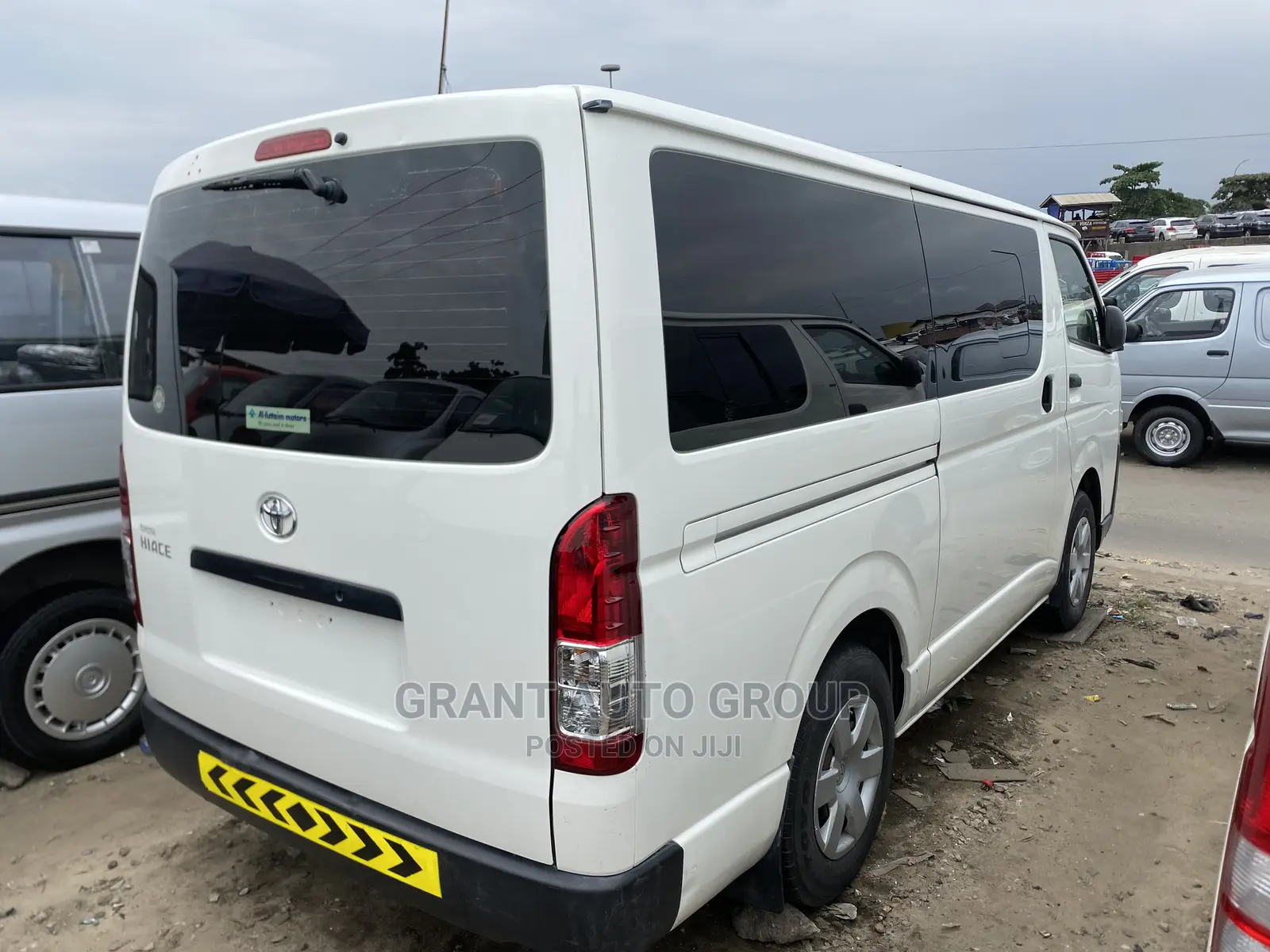 Toyota HiAce 2013 White