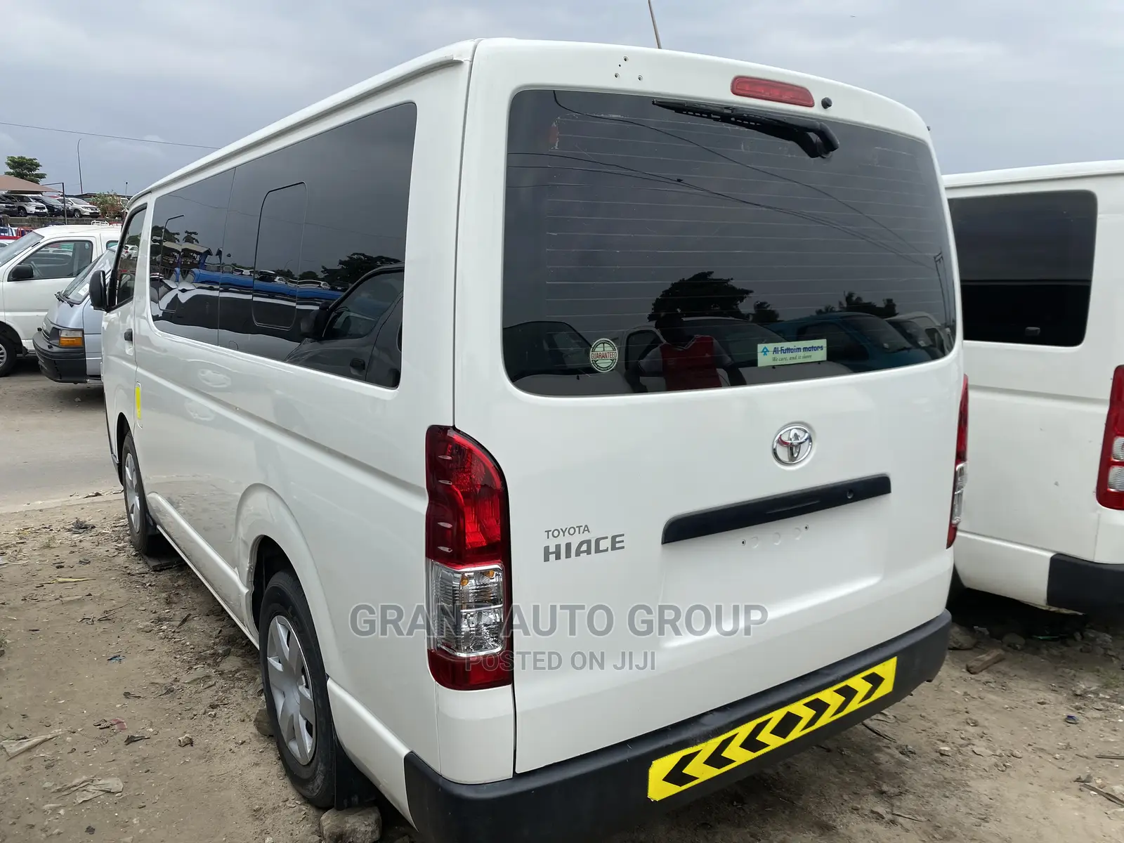 Toyota HiAce 2013 White